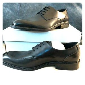 NWB Men’s size 11.5 shoes